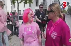 Trečiojo Vilniaus šaltibarščių festivalio dalyviai varžėsi ne vienam juoką sukėlusioje rungtyje – padavėjai bėgo nešini padėklais su šaltibarščiais.