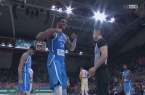 Giannio Antetokounmpo dominavimas išsiuntė Europos čempionus ispanus namo